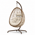 Freistehender Hängesessel aus Polyrattan mit Stahlgestell und Polstern, Braun/Beige, 105 x 105 x 195 cm